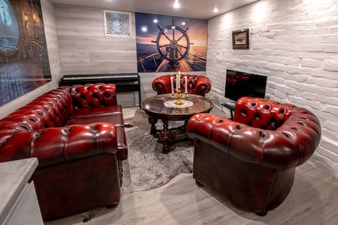 Top Airbnb: A touch of luxury! No Tinder, no strangers. in Pori