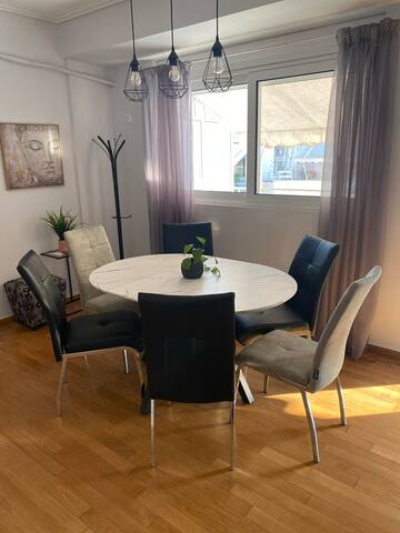 Maria & Sakis Home gallery image 5