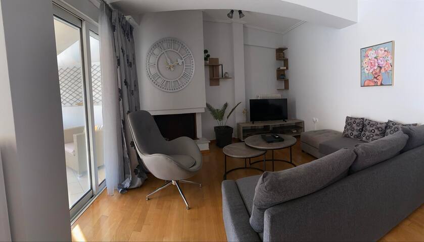 Maria & Sakis Home gallery image 4