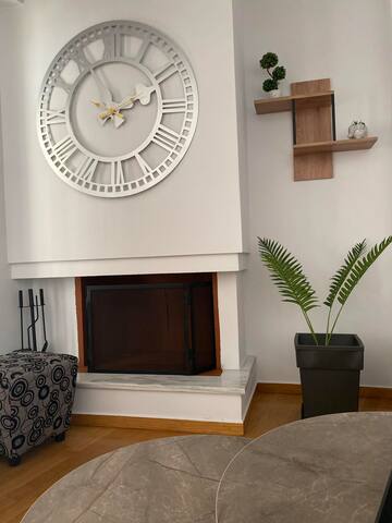 Maria & Sakis Home gallery image 2