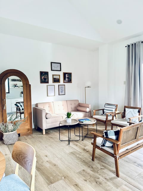 Farm vibe, city convenience.