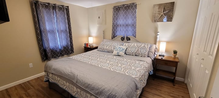 Master na kitanda cha mfalme