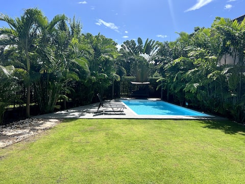 Family fun: pool, garden escape!