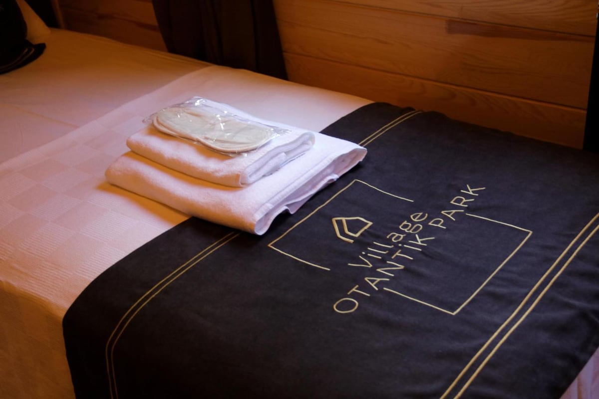 VITANDA VYA KIFAHARI