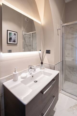 602A – Elegante mansarda con terrazzino gallery image 5