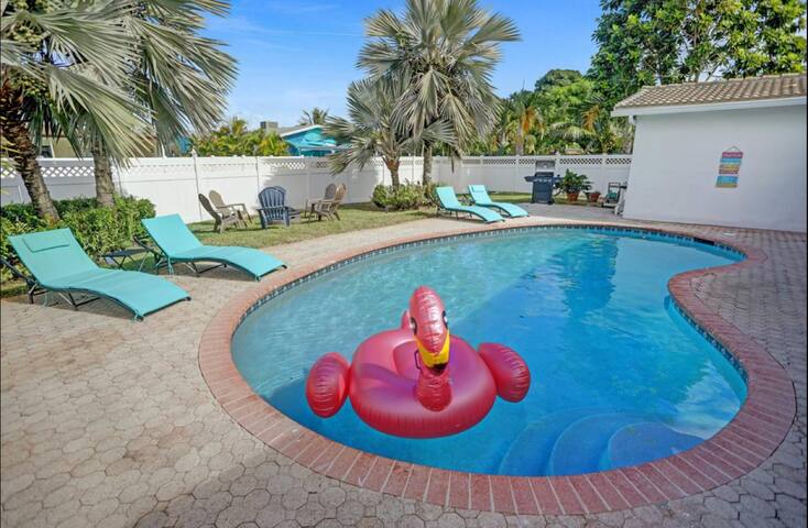 New Modern 4 BR Heated Pool -Game-Room-| Kosher gallery image 2