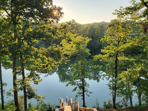 The Post on Rocky River-Waterfront retreat