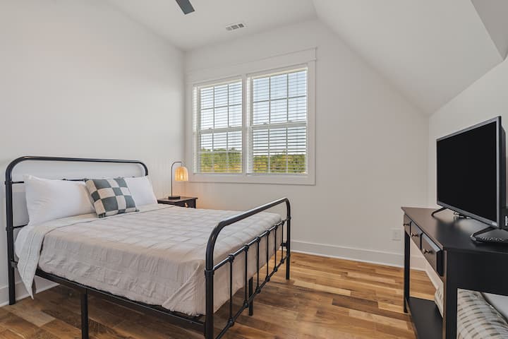 full size bed