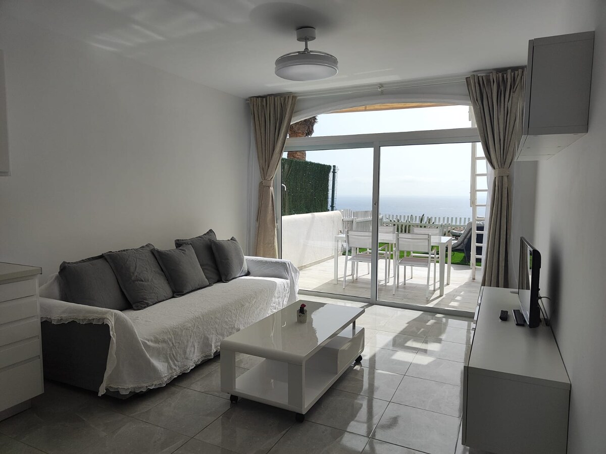Anuncio de Airbnb popular: Aloha Garden Paradise View en Adeje