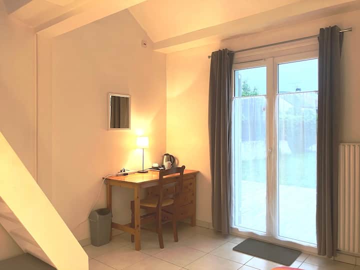 Chambre 1 Pers + Sdb/wc Privés + Garage Pr 2 Roues - Rambouillet