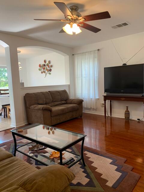 Popular Airbnb listing: Sage House: Peaceful home near Austin & Kalahari in Tech Ridge