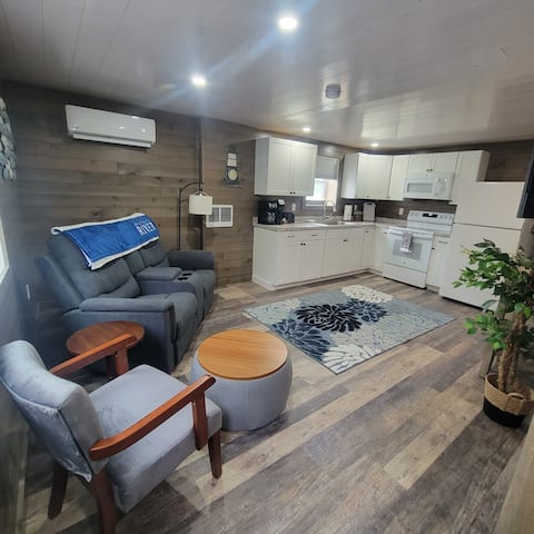 Top Airbnb: 2nd To None Apt #1 in Alexandria Bay