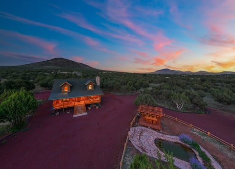 Sleeps 16| Jacuzzi |Escape Room|Massive Retreat