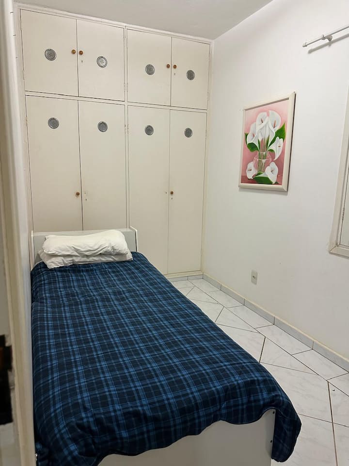 საძინებელი 1