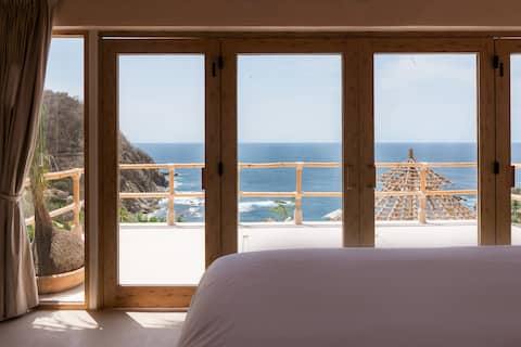 Master Ocean View/Xeno Hotel