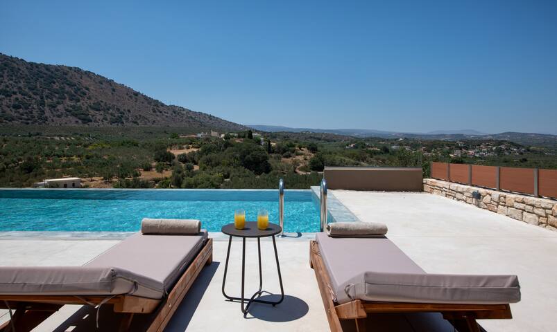 Calmo Luxury Villa I, with Pool Tranquil Elegance gallery image 3