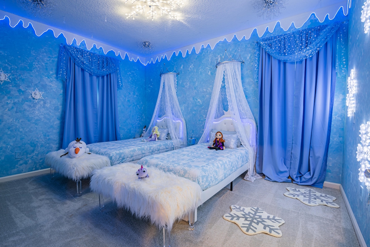 12BR Disney Luxury Retreat - Pool, Theater \u0026 Fun! - Houses for Rent in  Orlando, Florida, United States - Airbnb, image size:1200x800