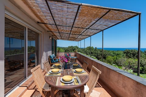 Domaine Punta della Guardia  calm and belvedere