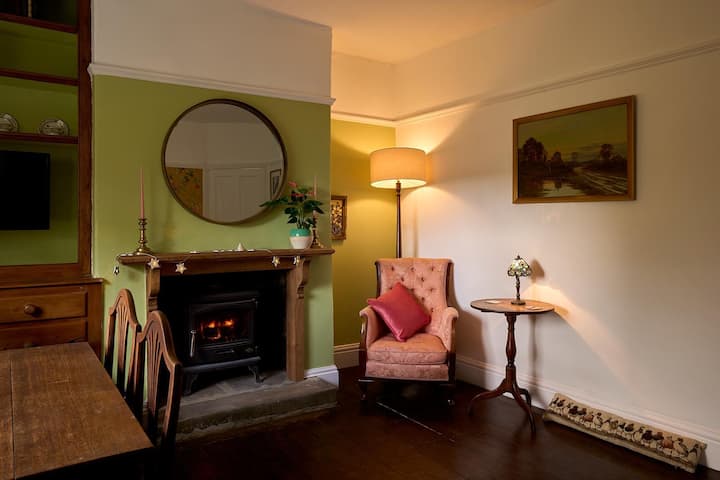 Holmes Cottage - In The Heart Of Haworth - Haworth