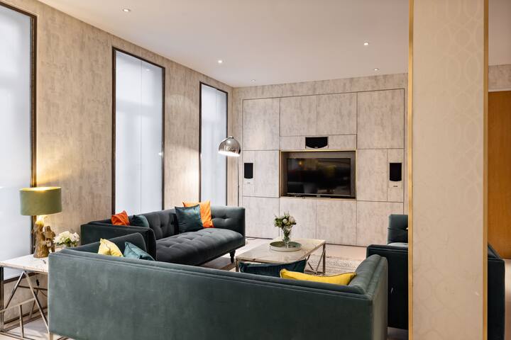 Park Lane 4-bed huge Designer