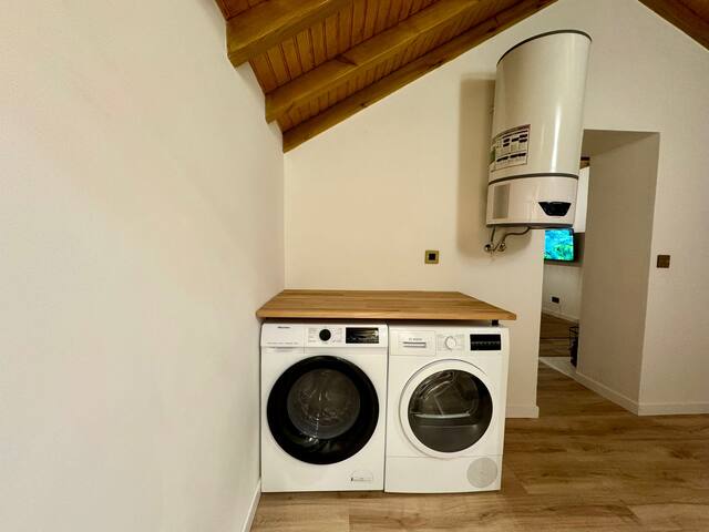 Window to the Moorish Castle gallery image 3