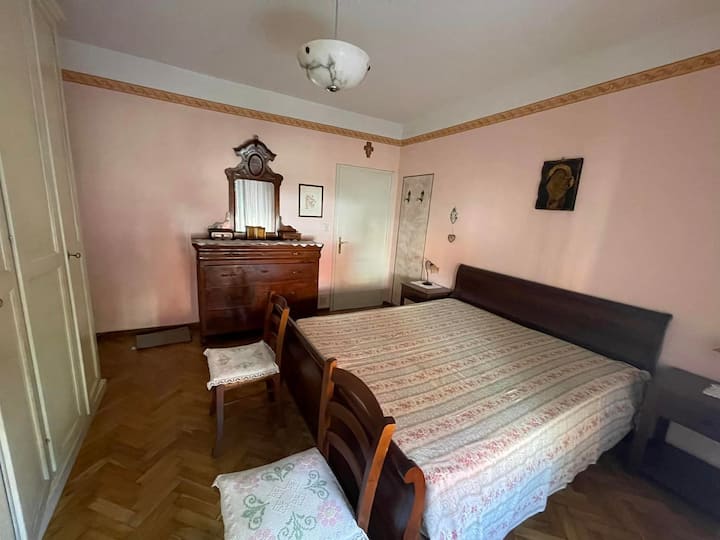Dhomë gjumi 1