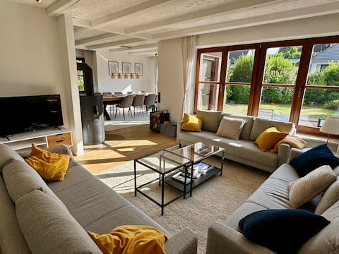 400 m to the beach - Spacious house
with a great garden