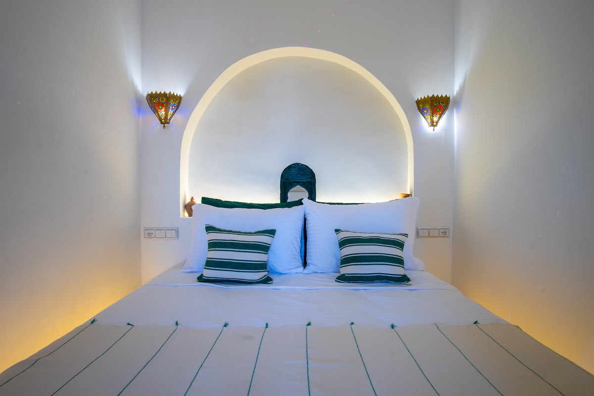 غرفة النوم 2