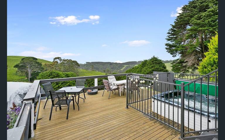 This place stunning ocean views