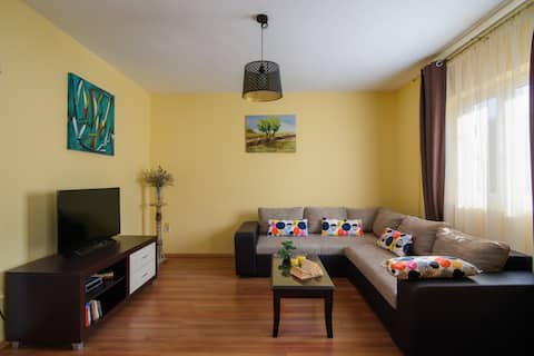 Top performing Airbnb: Apartment Karmen-Trogir, 6 persons in Arbanija