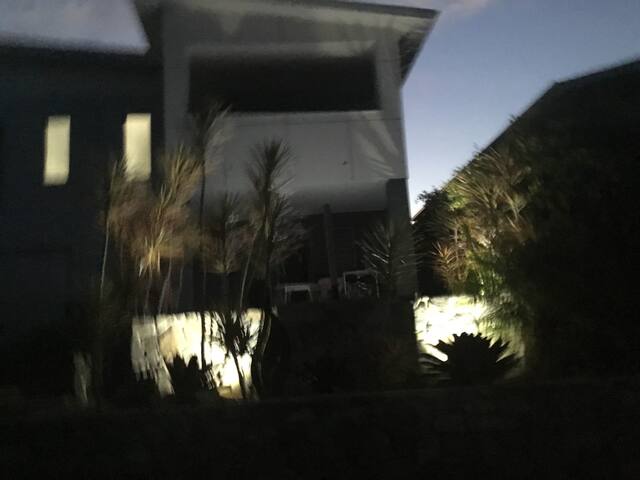 Bombora Point Beach House gallery image 3