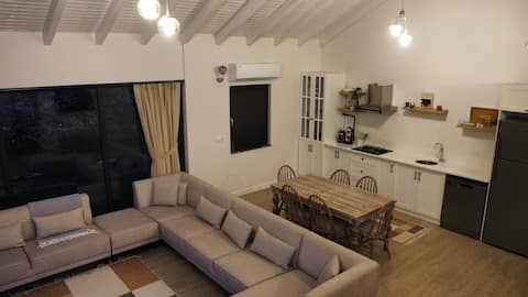 Popular Airbnb listing: Villajeshile Sheltered Hot Pool in Geyve