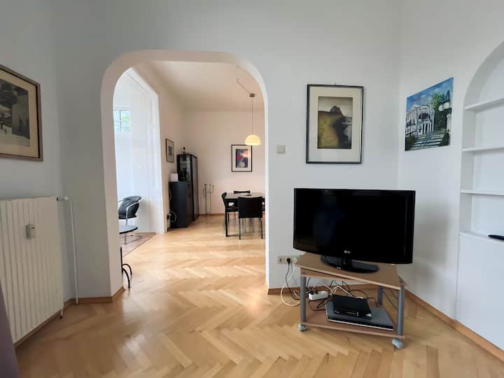 Villa Alexander: Charmante Wohnung Mit Bergblick - Semmering