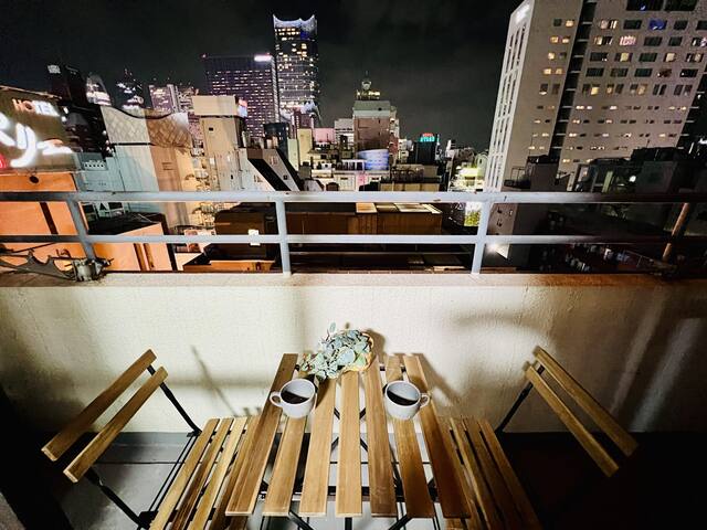 三室一厅，2个卫生间，2个浴室。歌舞伎町200米，步行新宿站800米，地铁站300米，繁华热闹商业区 gallery image 5