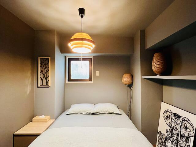 三室一厅，2个卫生间，2个浴室。歌舞伎町200米，步行新宿站800米，地铁站300米，繁华热闹商业区 gallery image 2