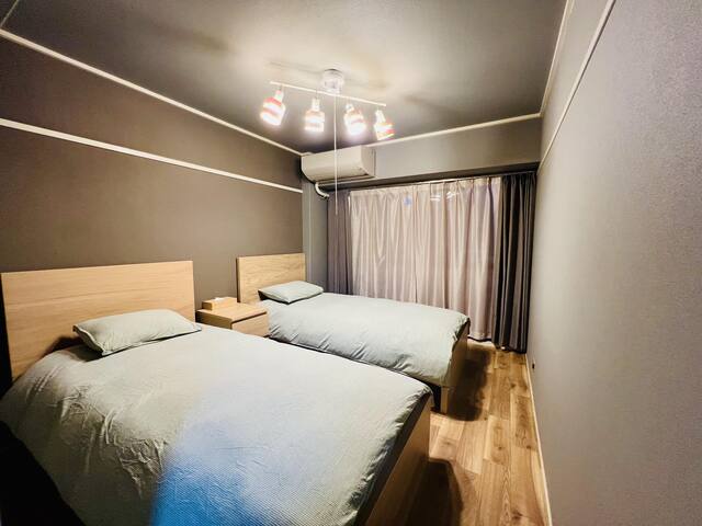 三室一厅，2个卫生间，2个浴室。歌舞伎町200米，步行新宿站800米，地铁站300米，繁华热闹商业区 gallery image 3