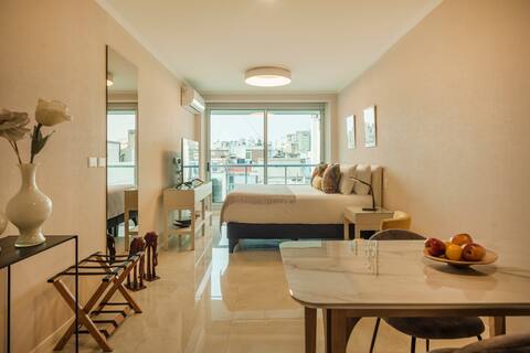 Top performing Airbnb: Luxurious Studio - Recoleta - Deco Armani D1106 in Comuna 2