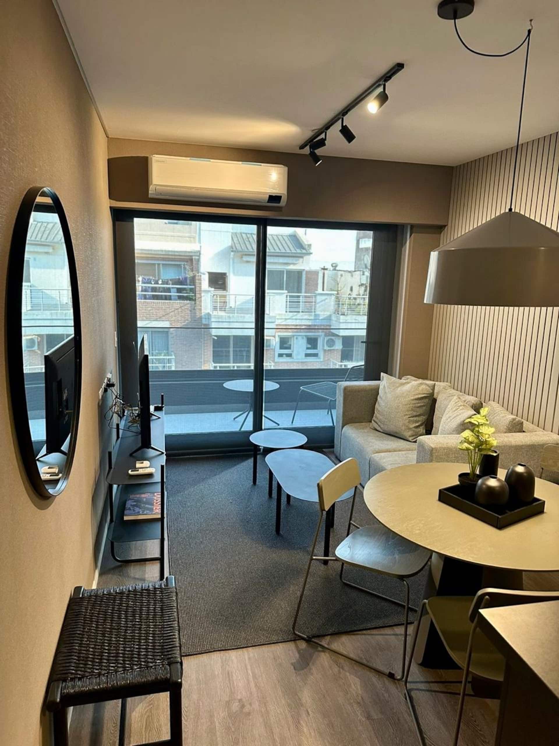 Apartamento de 1 quarto com piscina aquecida e terraço em Palermo