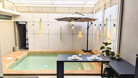 Cottonwood Villa Kuantan Jogja - Pool Netflix Gym