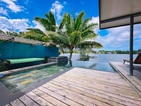 Villa Mahana by Villa Mitirapa