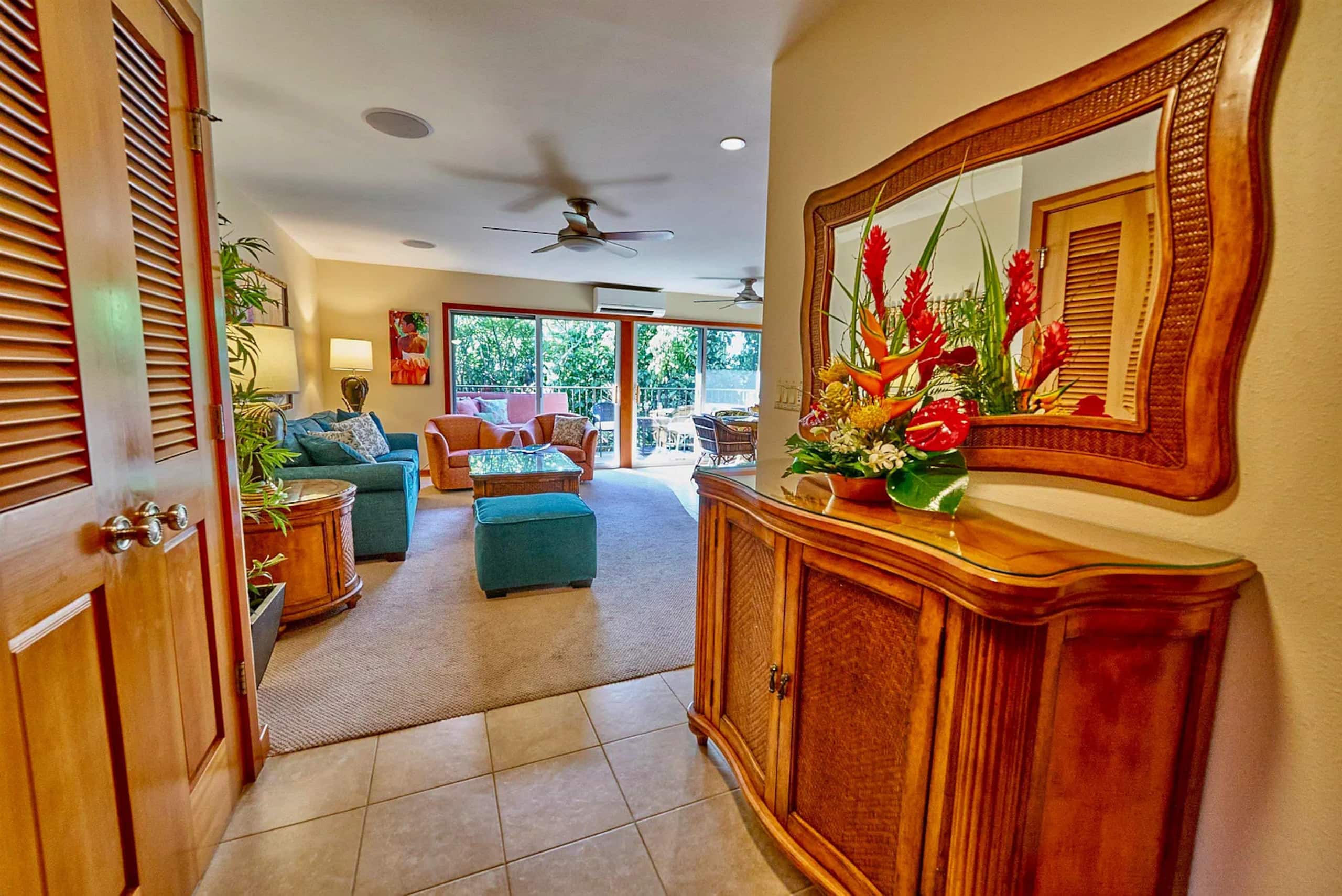 2 Bed / 2 Bath Beachfront Condo - Image 2