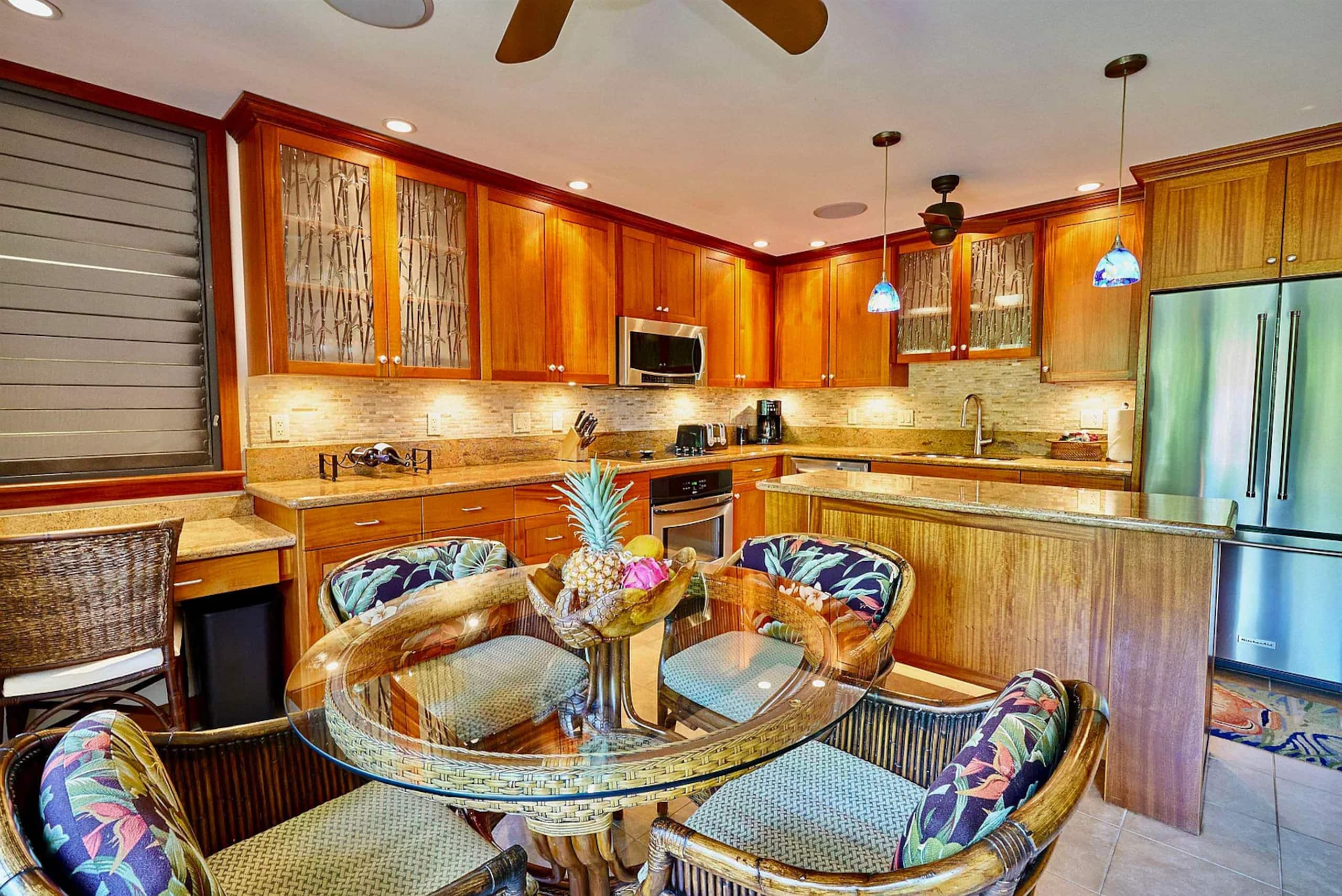2 Bed / 2 Bath Beachfront Condo - Image 4