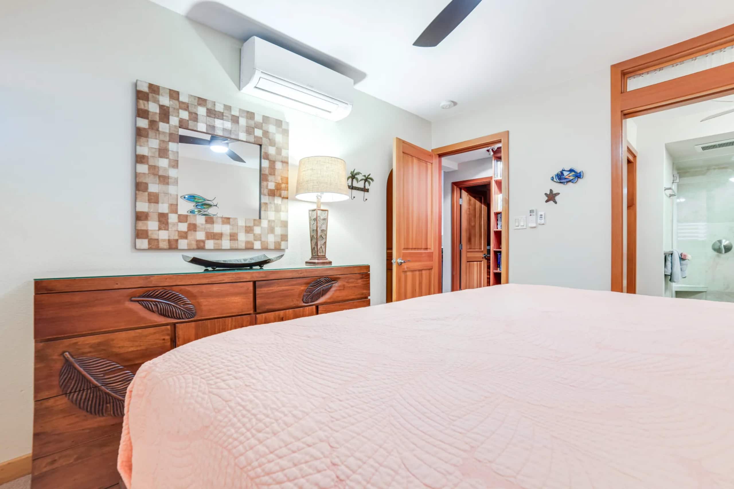 2 Bed / 2 Bath Beachfront Condo - Image 9