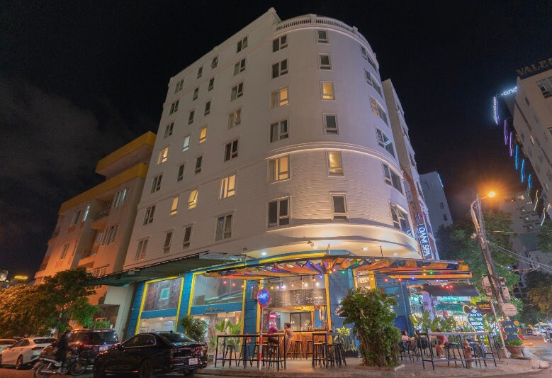 HAYA Boutique Hotel & Apartment Danang - Hotels for Rent in Ngũ Hành Sơn,  Đà Nẵng, Vietnam - Airbnb