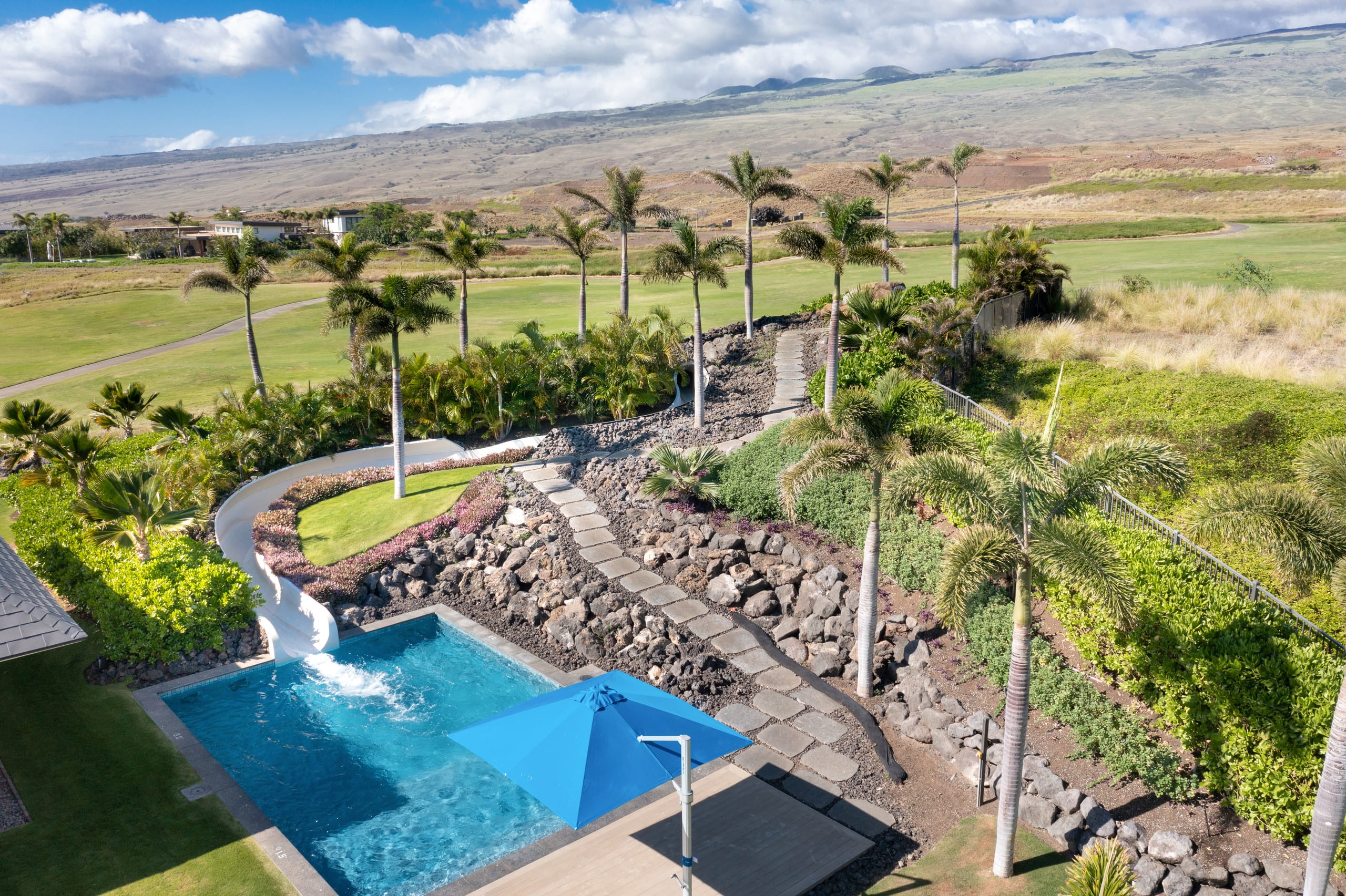 Home in Waimea · ★5.0 · 4 bedrooms · 7 beds · 4.5 baths - Image 17
