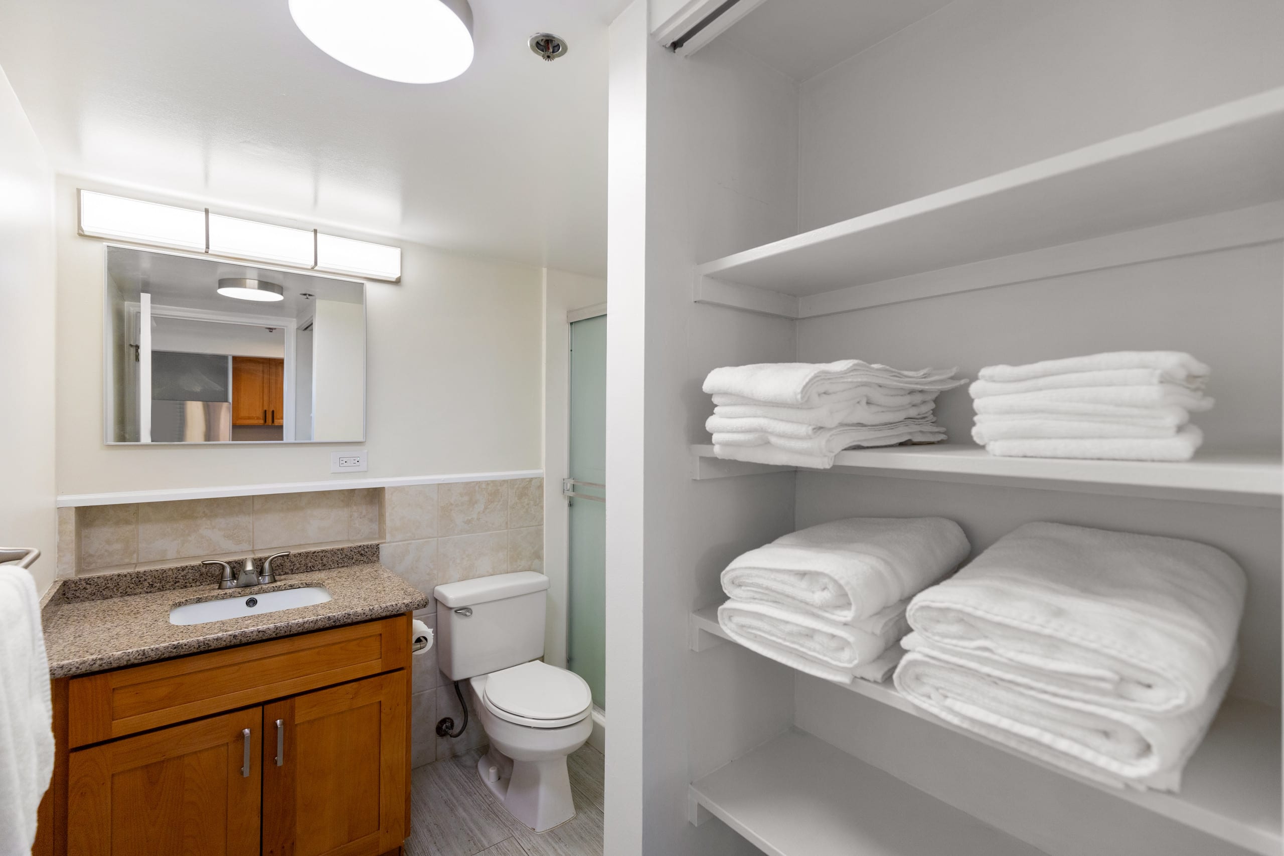 Condo in Honolulu · ★4.72 · 1 bedroom · 3 beds · 1 private bath - Image 15