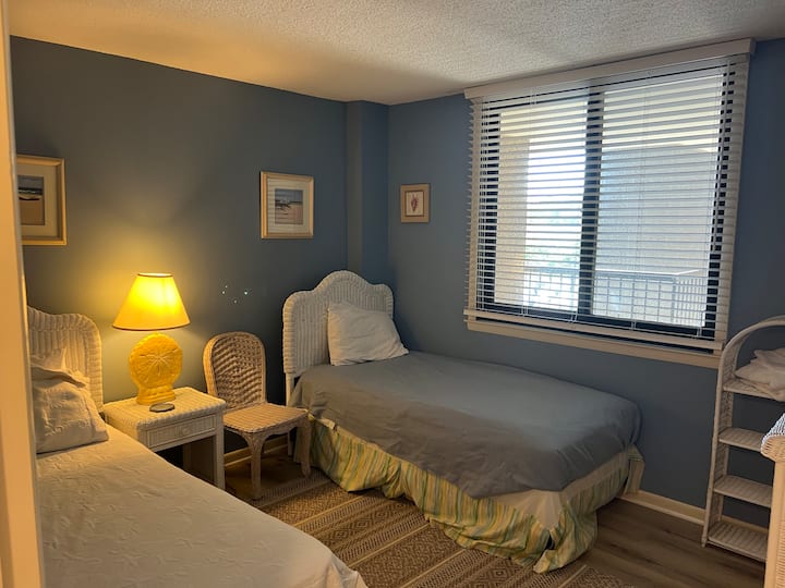 2 единечни кревети