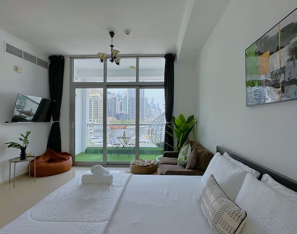 First Line Canal View Studio w/ Balcony MAX 4 Pax — foto 4