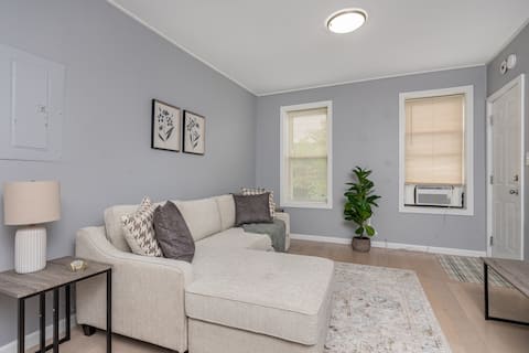 Cozy Modern 1 BR Apartment in the Heart of Cohoes