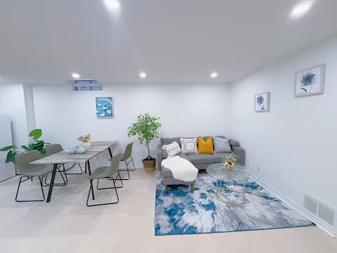 Top Airbnb: Great Deal Bishop Private 2B1B in Greensborough